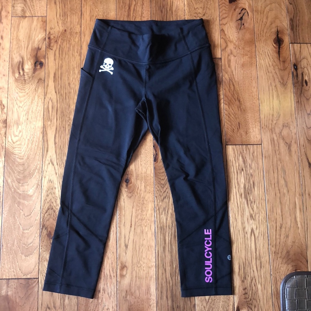 SoulCycle lululemon Crop Run Inspire w/ pockets